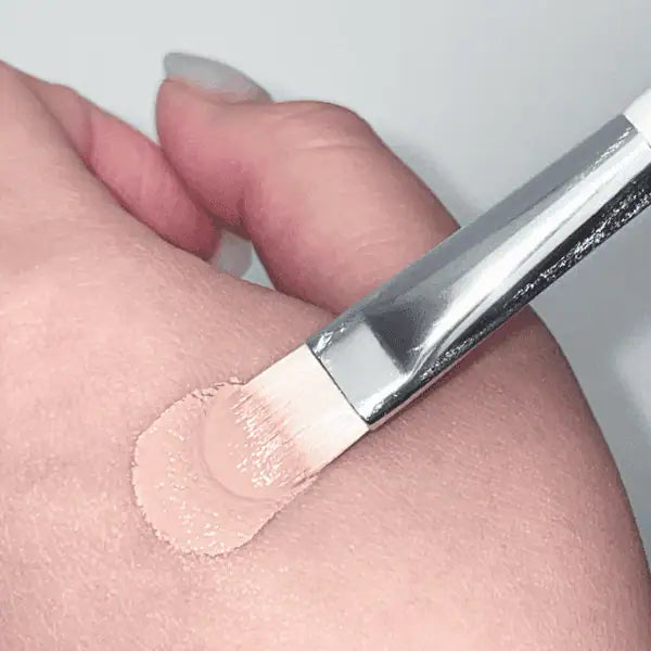 Flat Concealer Brush #c01